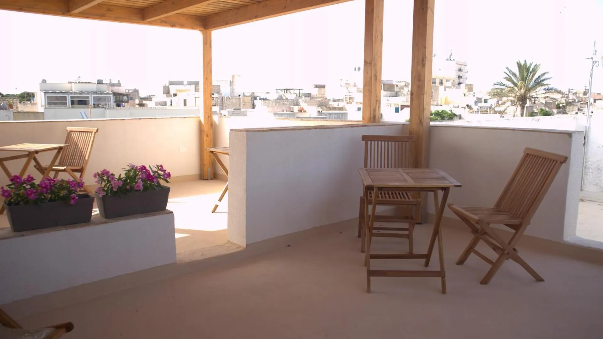 מלון פאביננה Ajamola '800